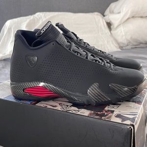 Jordan 14 retro SE dead stock.